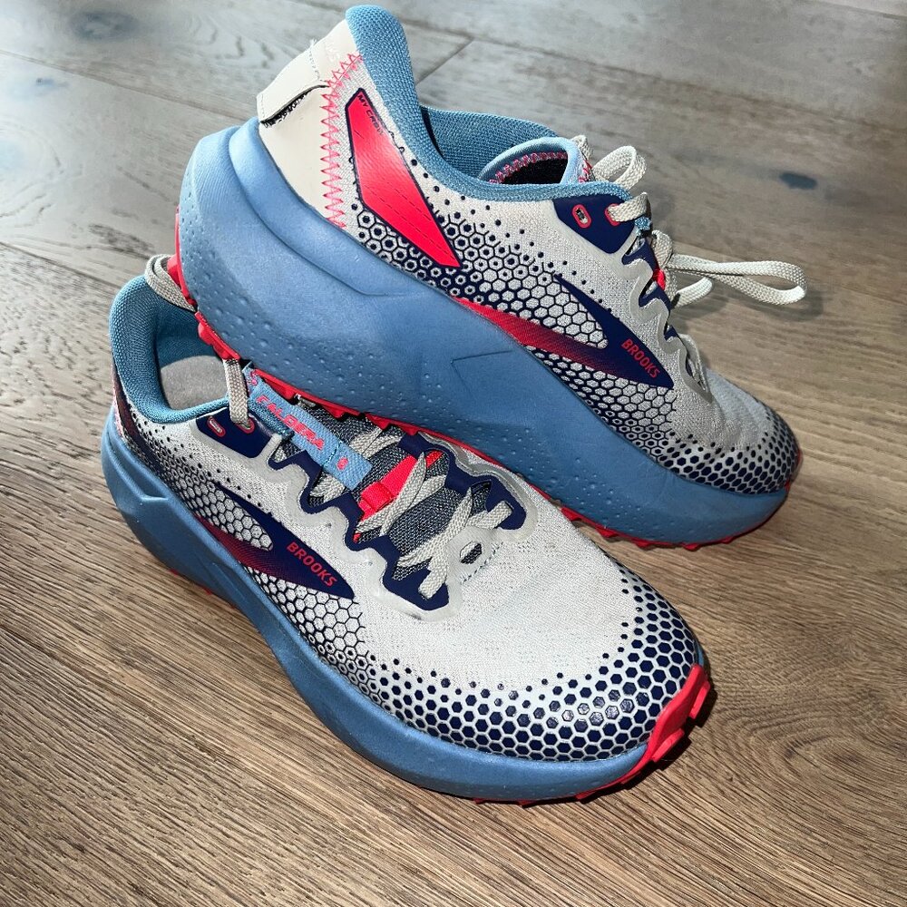 Brooks Women's Caldera 6, Size 8